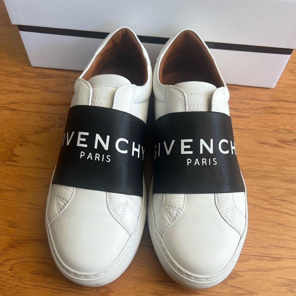 Givenchy sneakers - Picture 3 of 11
